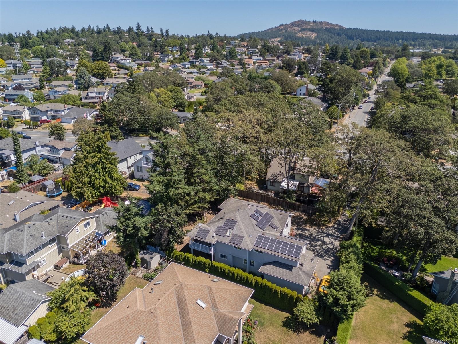 4202 Quadra St, Saanich, BC