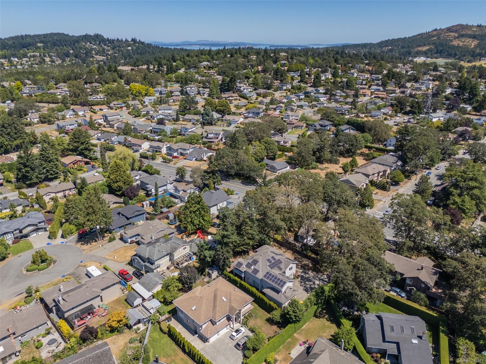 4202 Quadra St, Saanich, BC