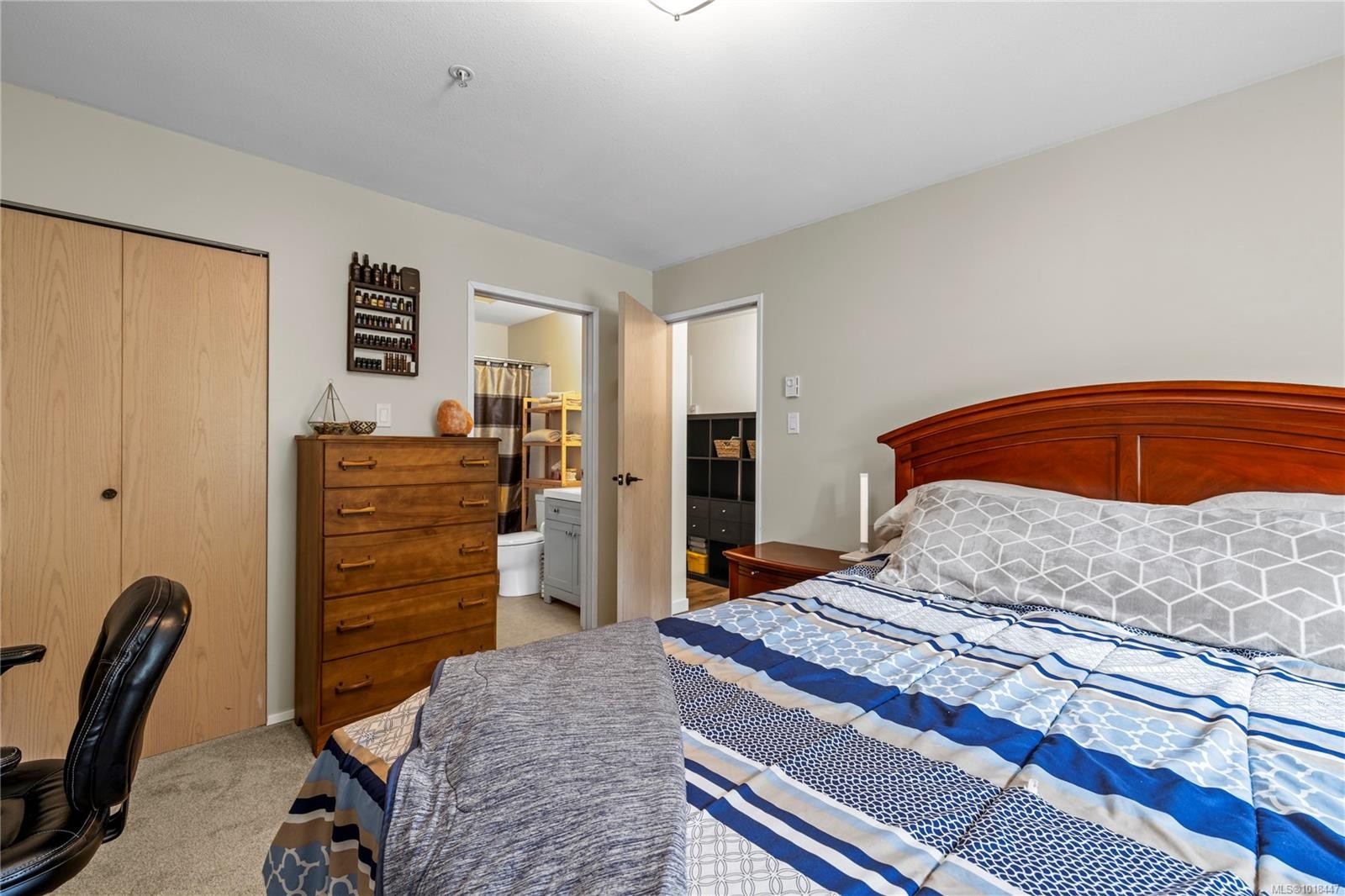 204-4971 Songbird Pl, Nanaimo, BC - Indoor Photo Showing Bedroom