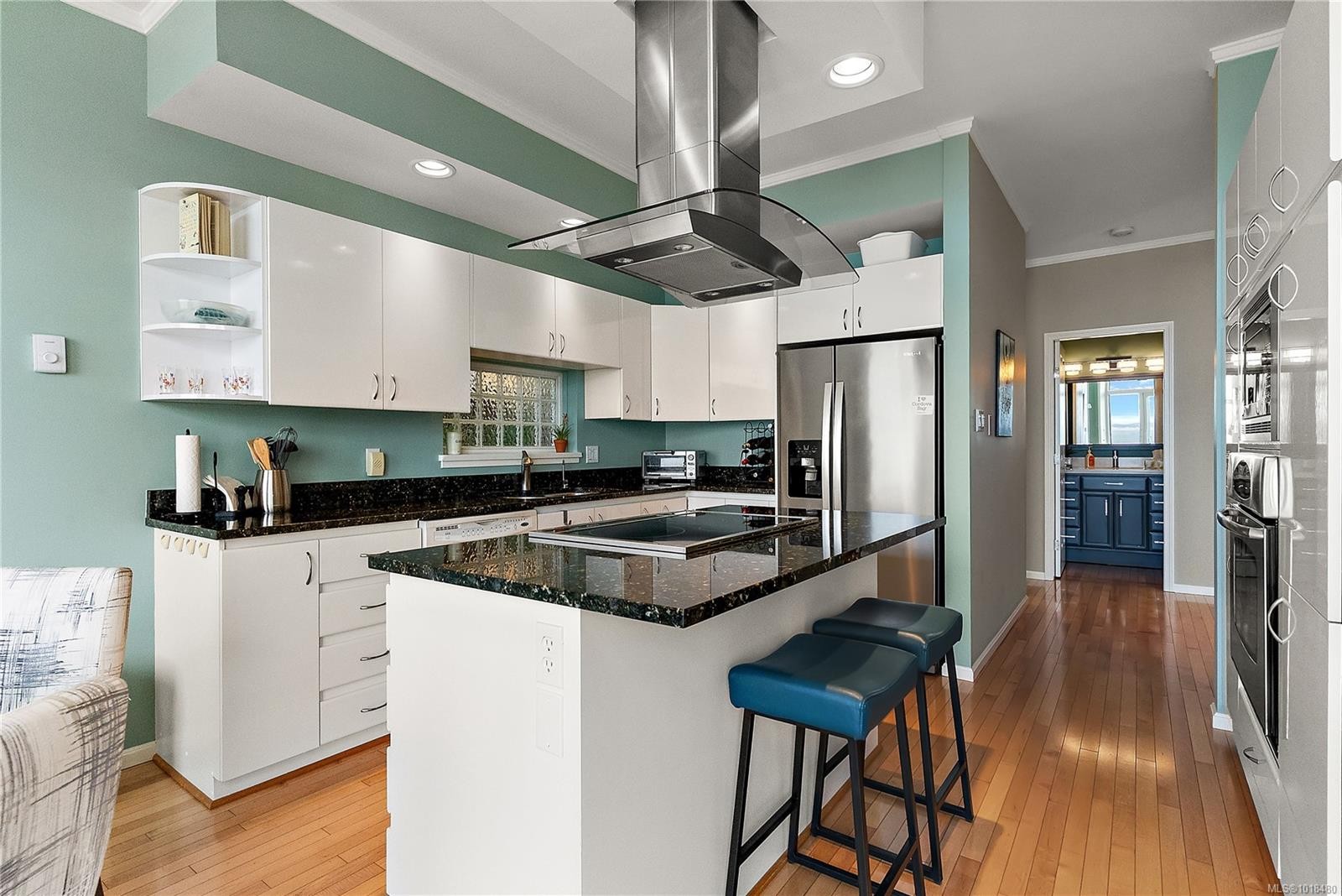 7-4771 Cordova Bay Rd, Saanich, BC