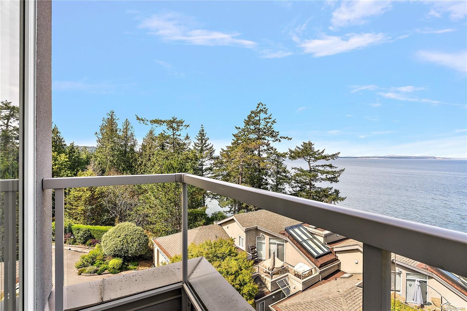 7-4771 Cordova Bay Rd, Saanich, BC