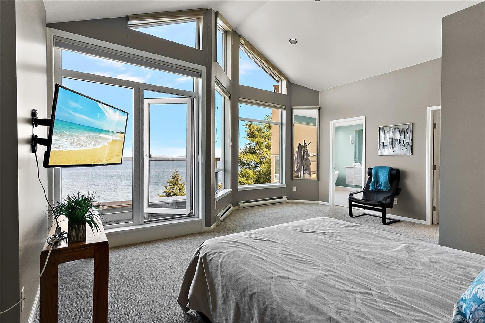 7-4771 Cordova Bay Rd, Saanich, BC