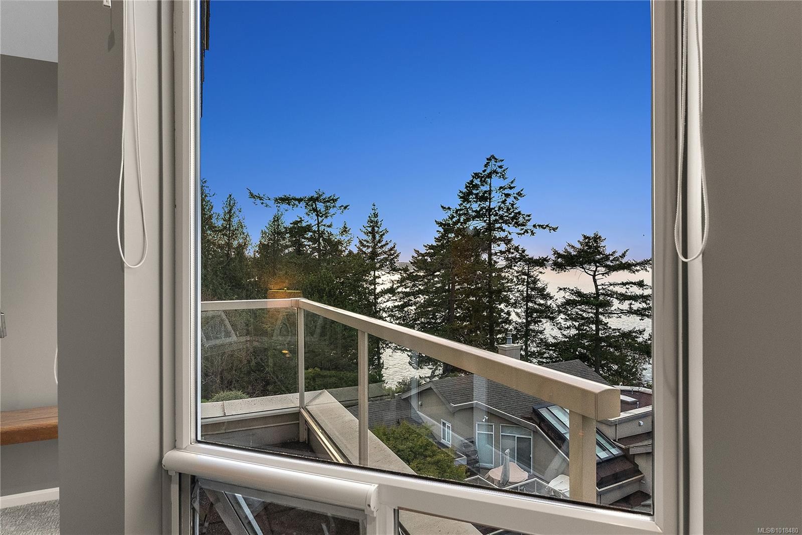 7-4771 Cordova Bay Rd, Saanich, BC