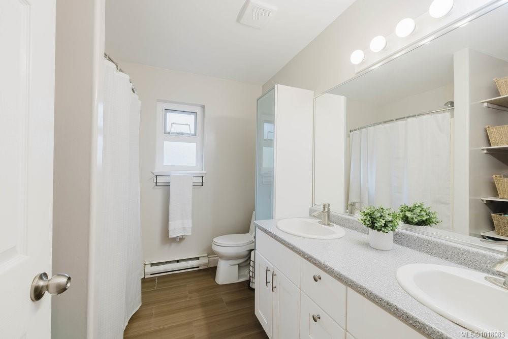 2310 Francis View Dr, View Royal, BC