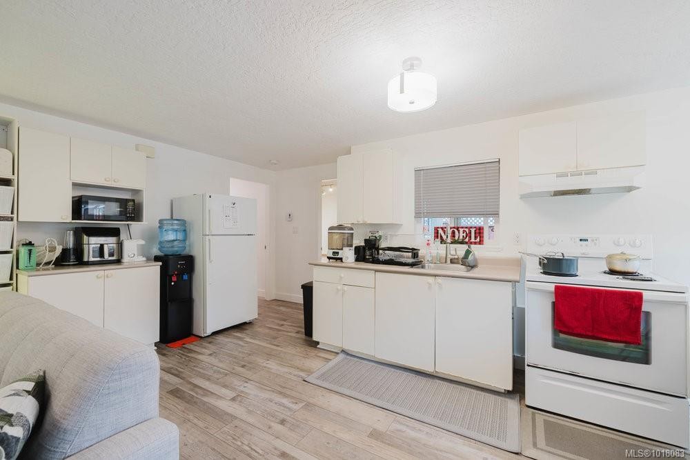 2310 Francis View Dr, View Royal, BC