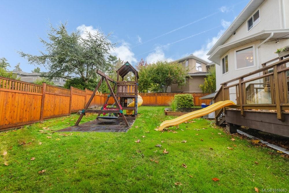 2310 Francis View Dr, View Royal, BC