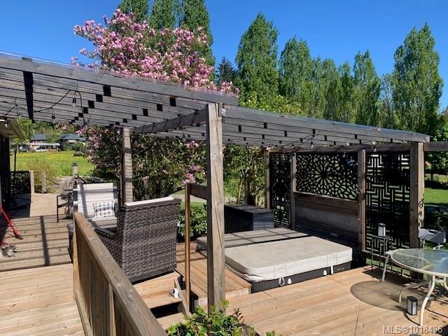 4766 Headquarters Rd, Courtenay, BC