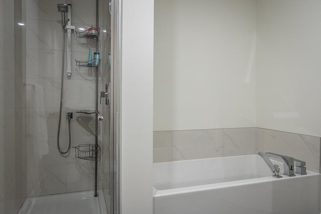 Bathroom - 308-705 Av. Pierre-Dansereau, Terrebonne (Terrebonne), QC - Indoor Photo Showing Bathroom