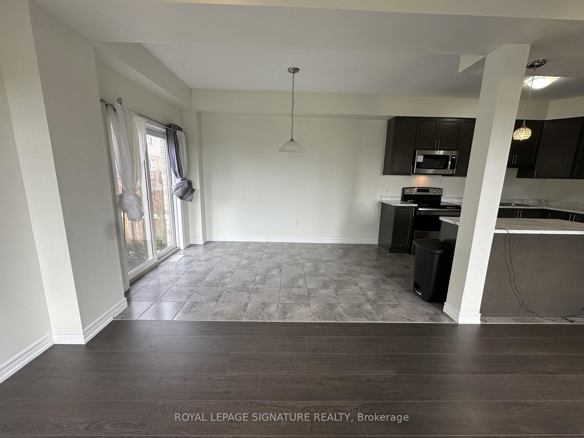 40 Kingsborough Dr Drive, Hamilton, ON - Indoor