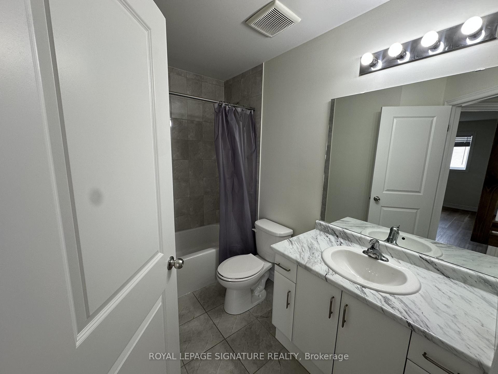 40 Kingsborough Dr Drive, Hamilton, ON - Indoor Photo Showing Bathroom