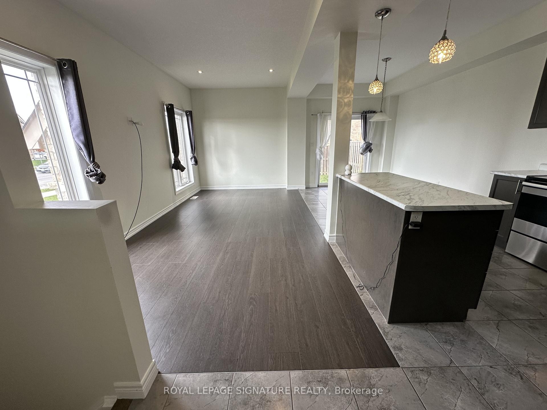 40 Kingsborough Dr Drive, Hamilton, ON - Indoor