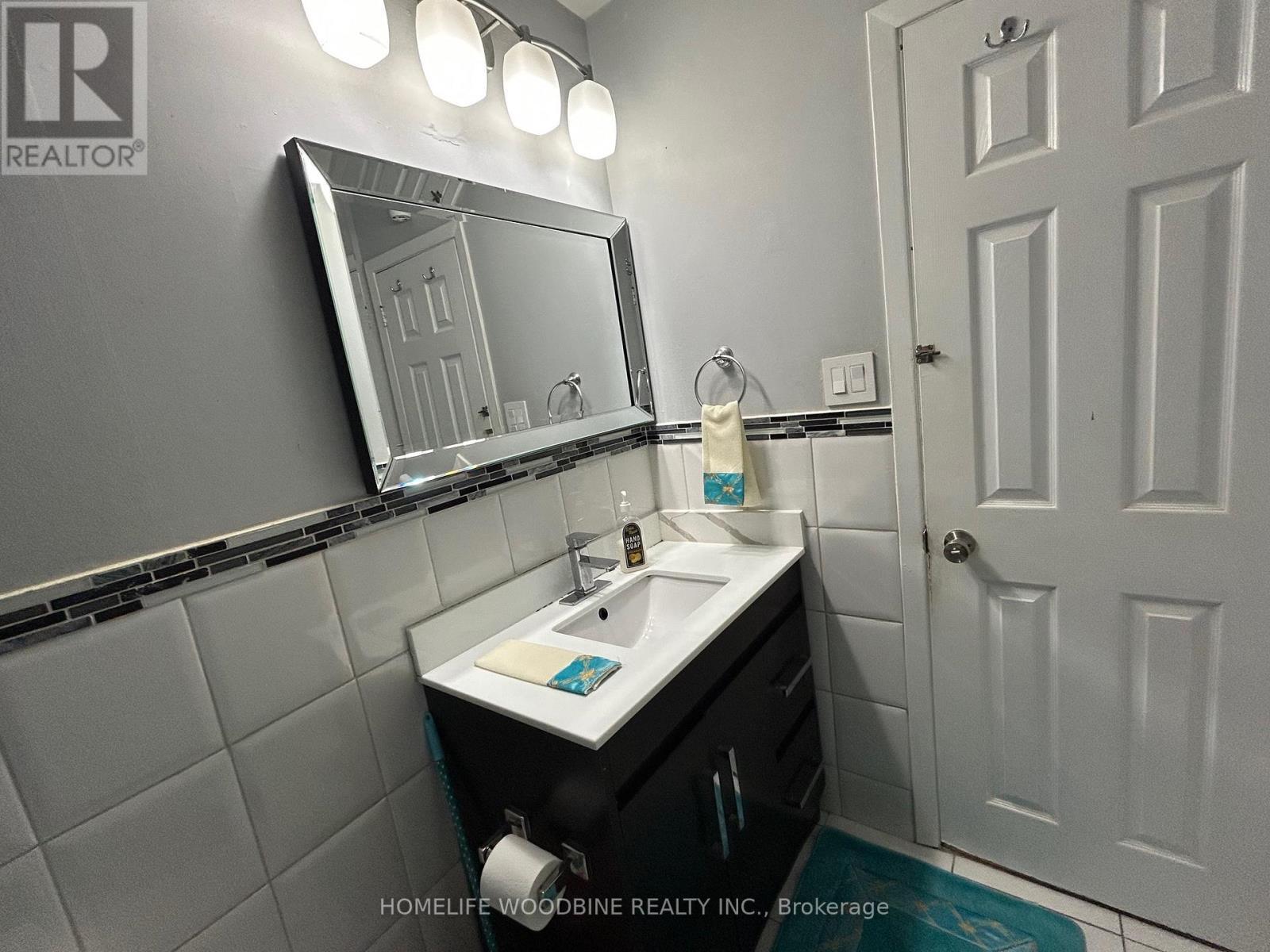 3341 Morning Star Drive, Mississauga, ON - Indoor Photo Showing Bathroom