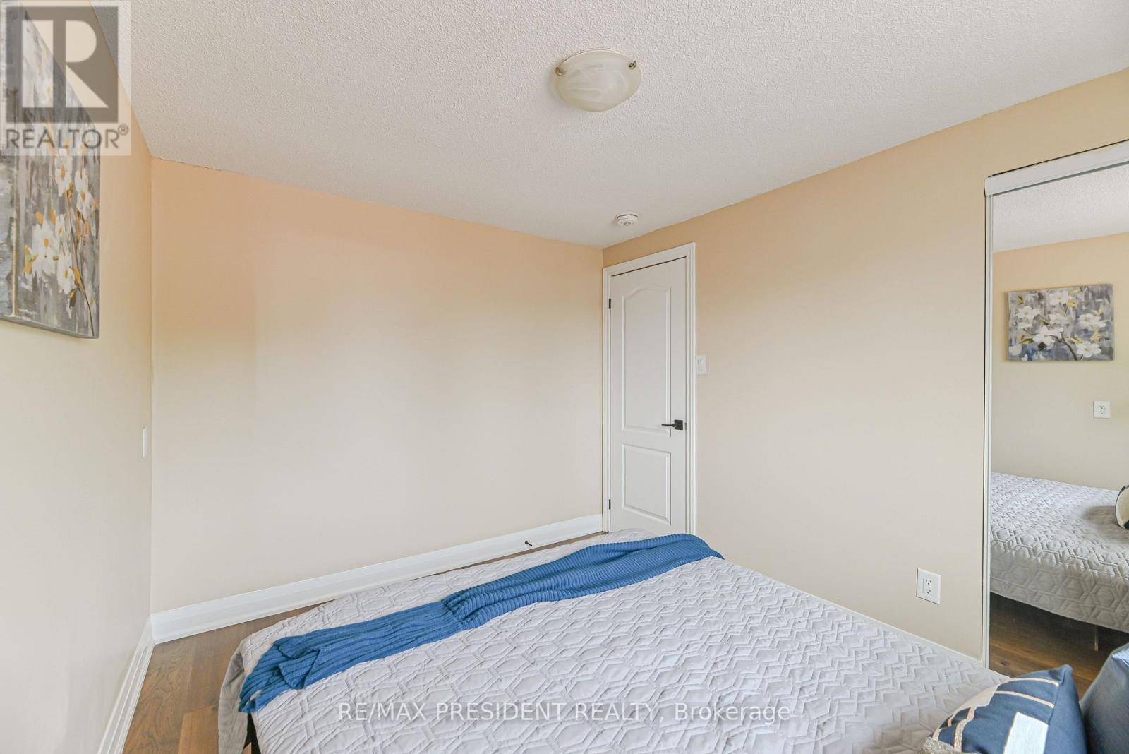 4 Lawnview Court, Brampton, ON - Indoor Photo Showing Bedroom