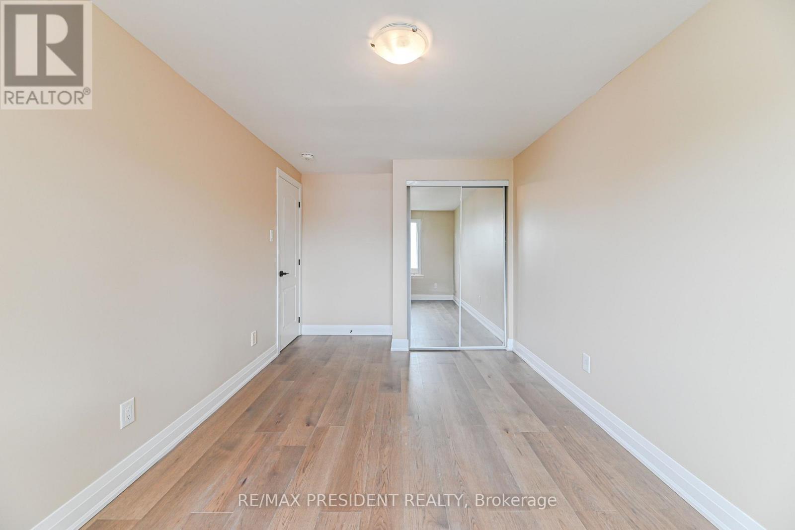 4 Lawnview Court, Brampton, ON - Indoor Photo Showing Other Room