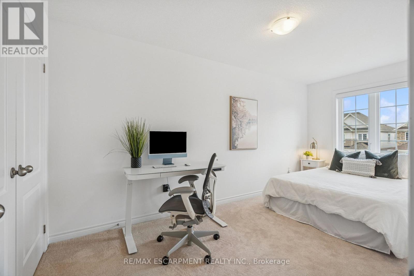 9 Elsegood Drive, Guelph, ON - Indoor Photo Showing Bedroom