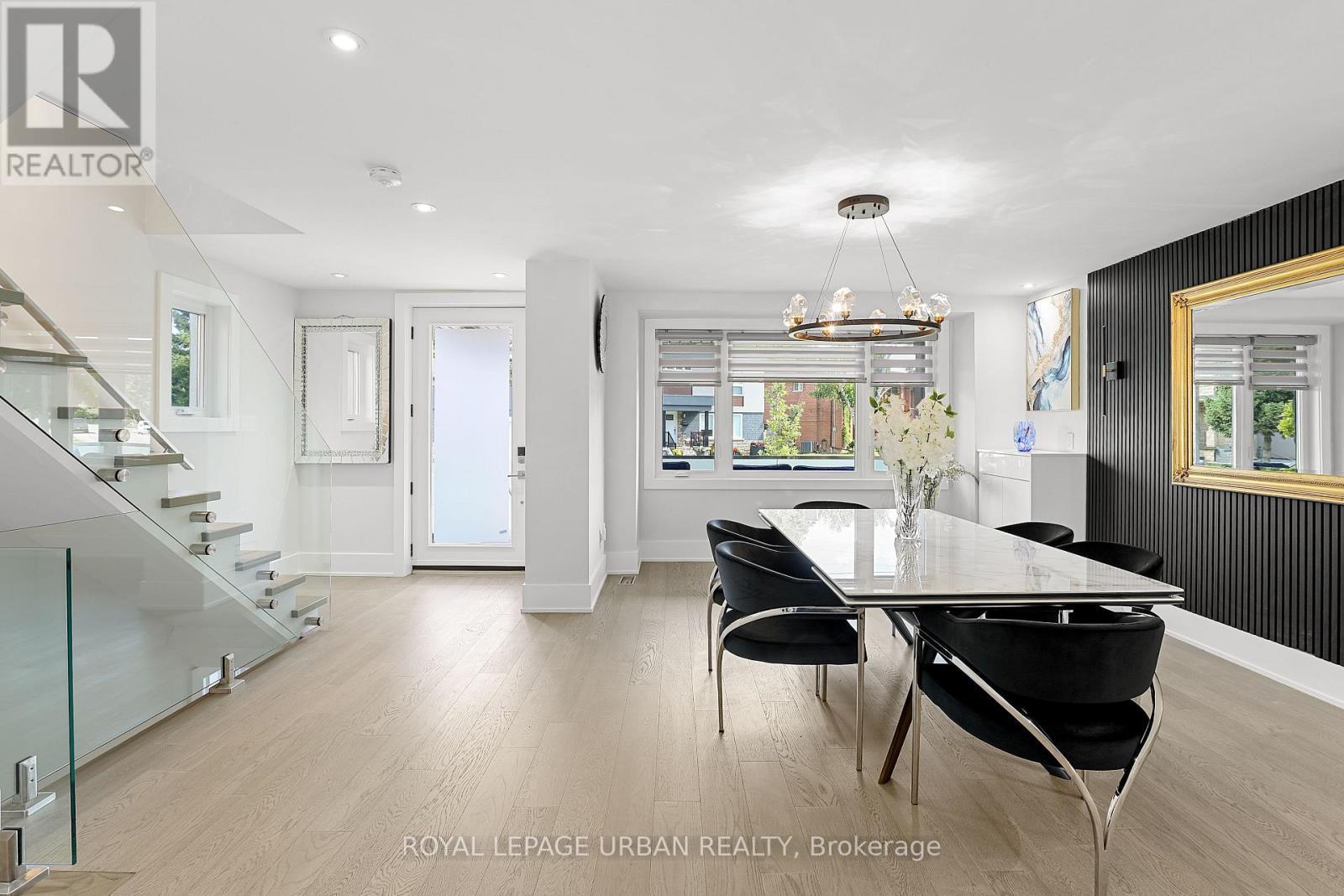 182 Parkview Hill Crescent, Toronto, ON - Indoor Photo Showing Other Room