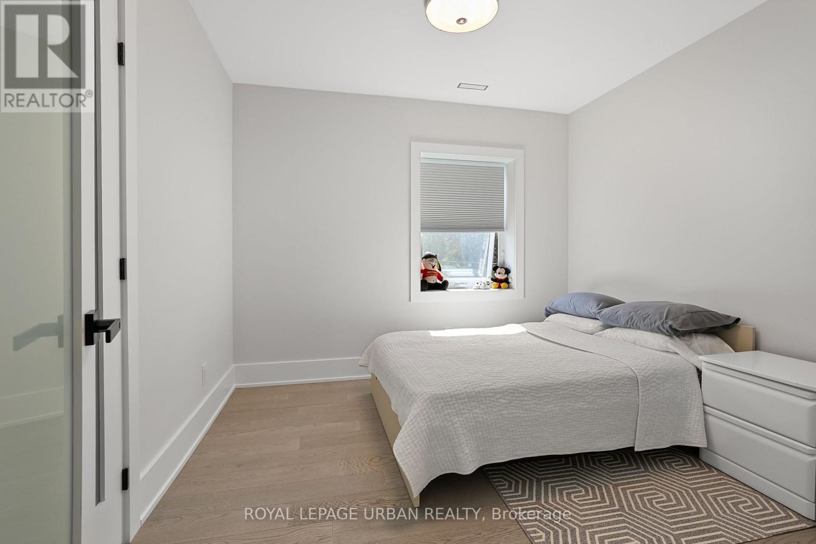 182 Parkview Hill Crescent, Toronto, ON - Indoor Photo Showing Bedroom