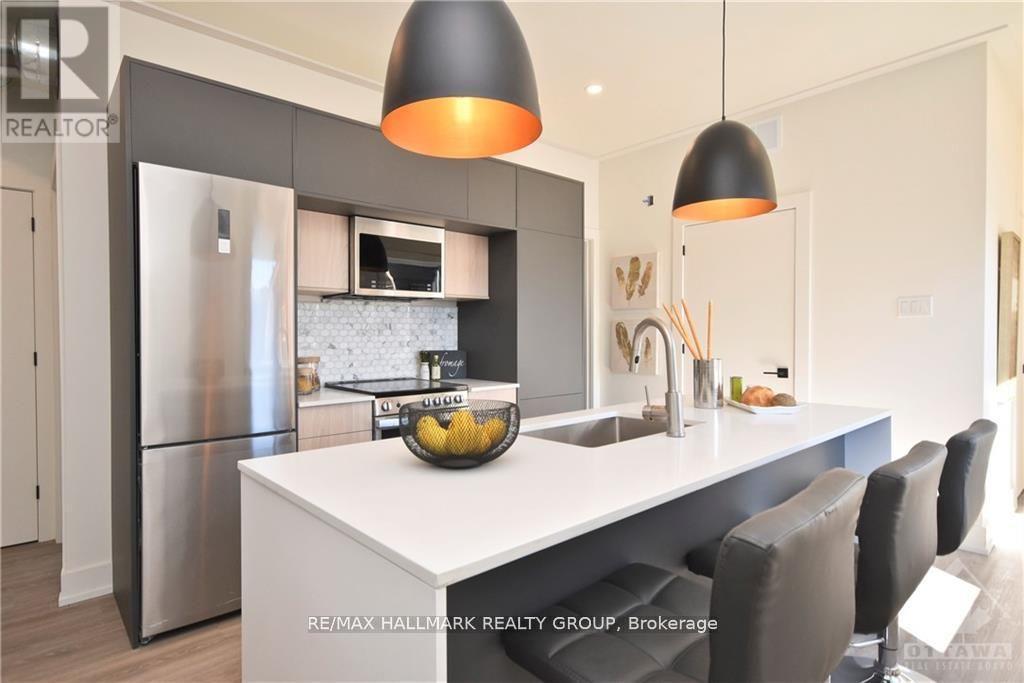 2 - 368 Chapel Street, Ottawa, ON - Indoor Photo Showing Kitchen