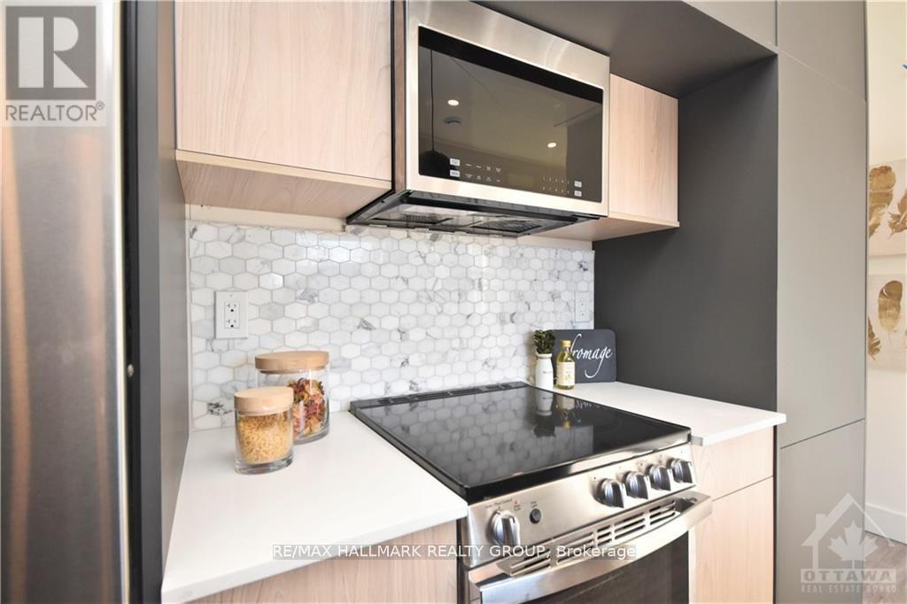 2 - 368 Chapel Street, Ottawa, ON - Indoor Photo Showing Kitchen