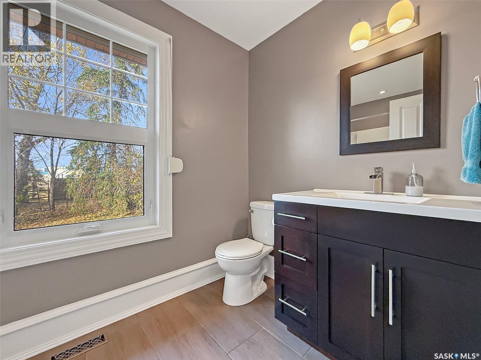 City Of Swift Current Acreage, Swift Current, SK - Indoor Photo Showing Bathroom