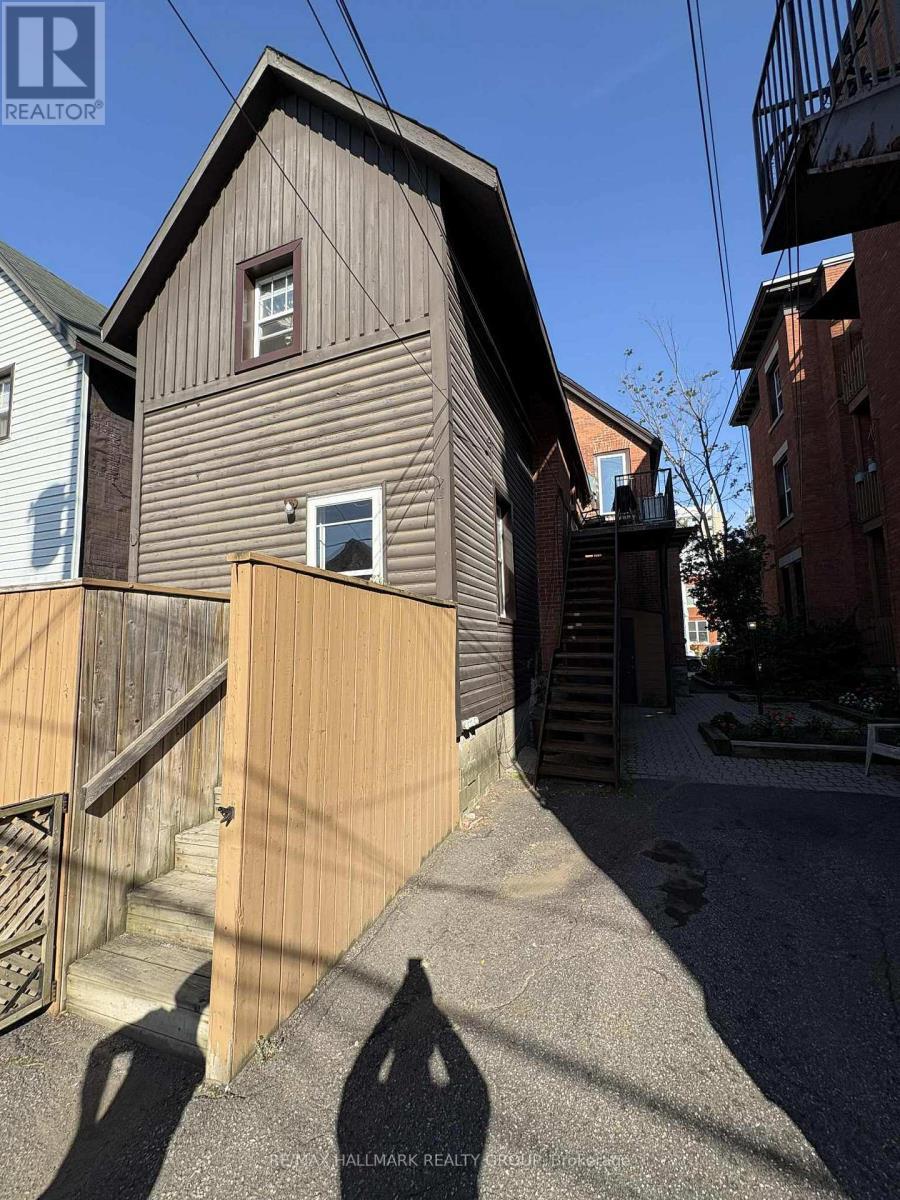 356 Gilmour Street, Ottawa, ON - Outdoor With Exterior