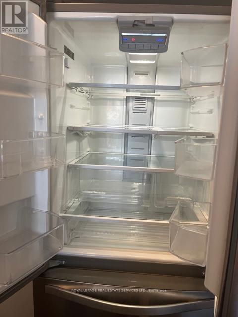 705 - 2900 Highway 7 W, Vaughan, ON - Indoor