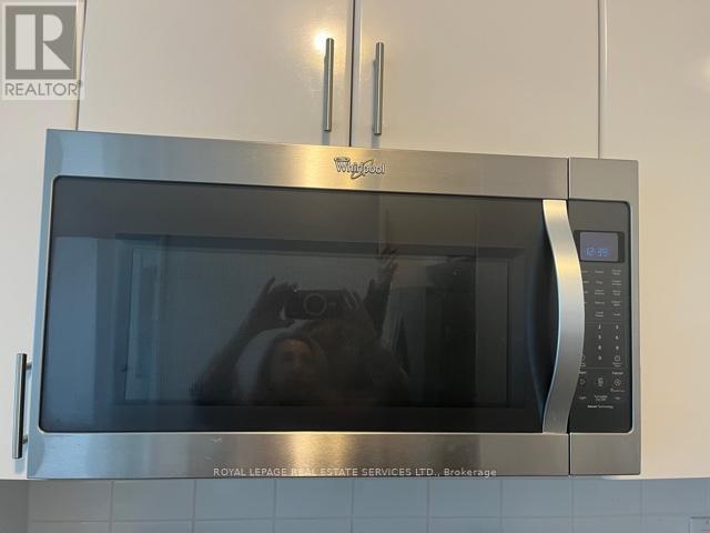 705 - 2900 Highway 7 W, Vaughan, ON - Indoor