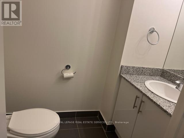 705 - 2900 Highway 7 W, Vaughan, ON - Indoor Photo Showing Bathroom