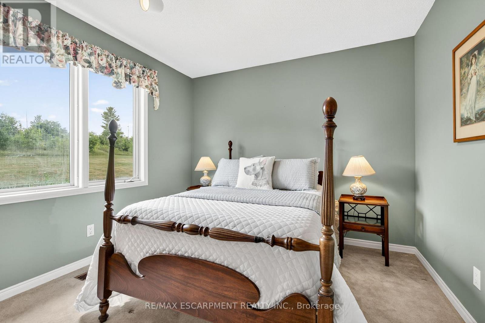 22 Weneil Drive, Hamilton, ON - Indoor Photo Showing Bedroom
