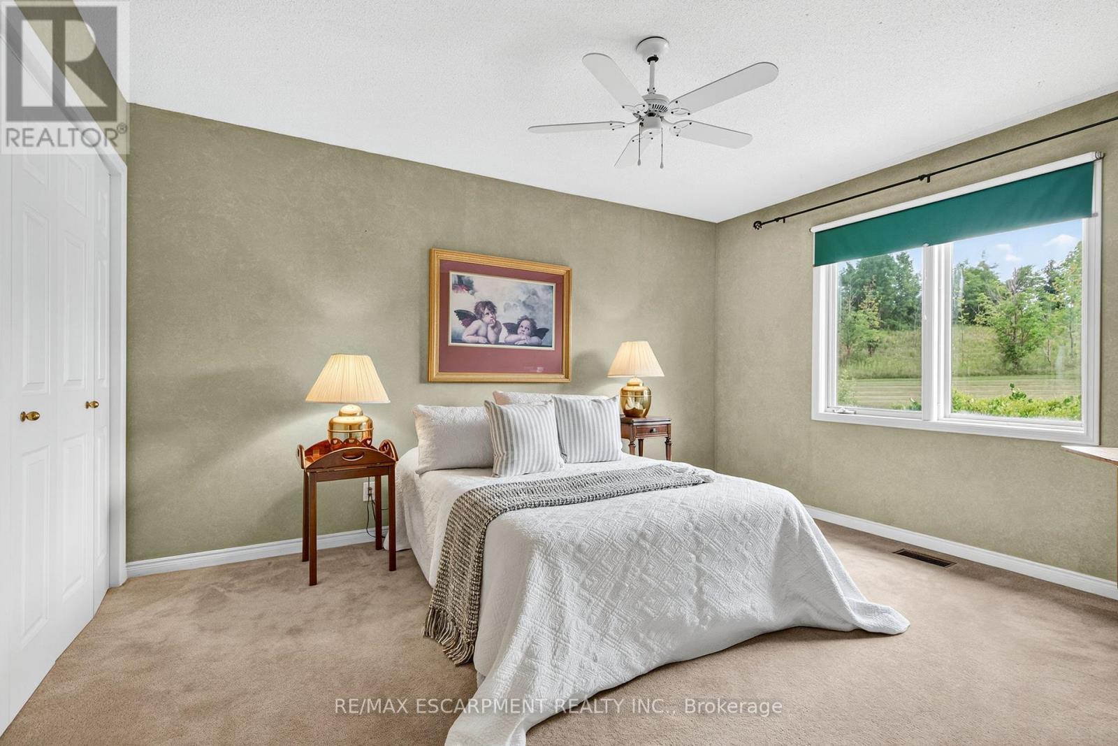 22 Weneil Drive, Hamilton, ON - Indoor Photo Showing Bedroom