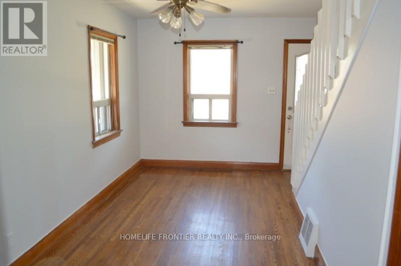 92 King Street W, Mississauga, ON - Indoor Photo Showing Other Room