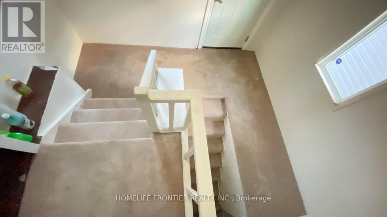 92 King Street W, Mississauga, ON - Indoor Photo Showing Other Room