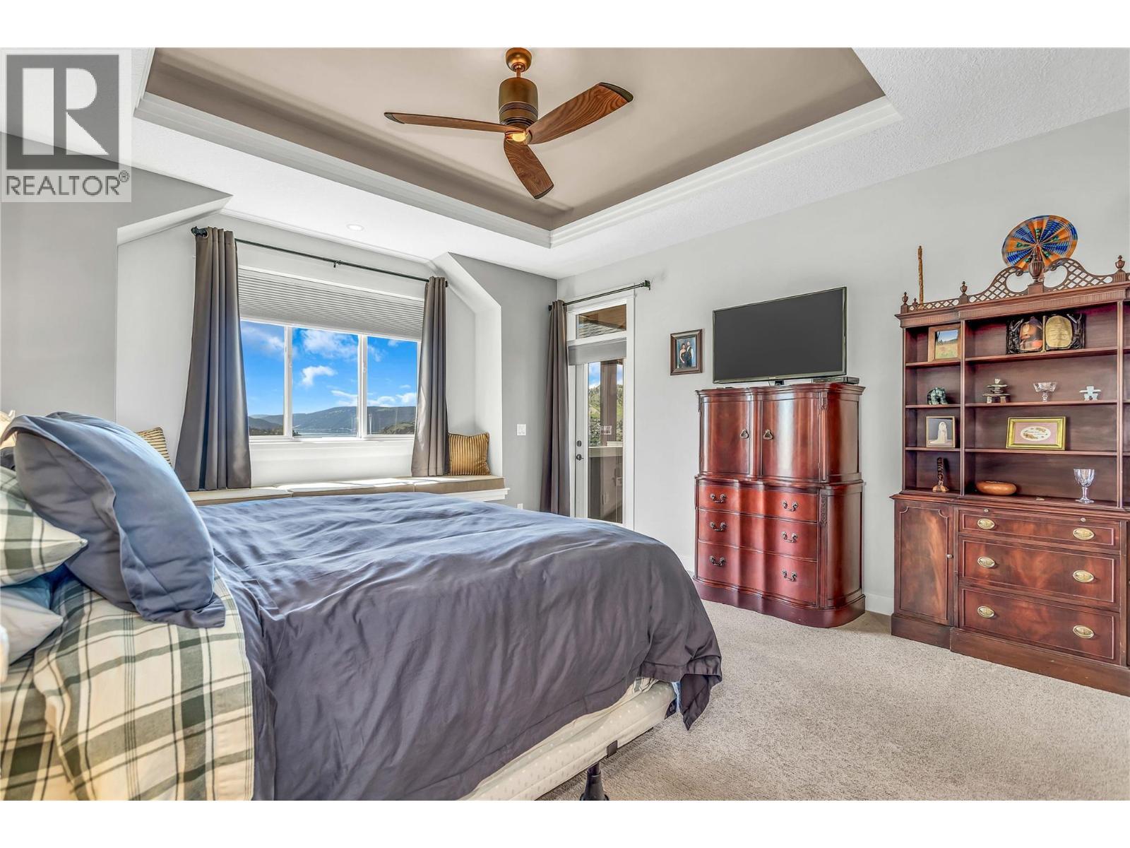 8780 Braeburn Drive, Coldstream, BC - Indoor Photo Showing Bedroom