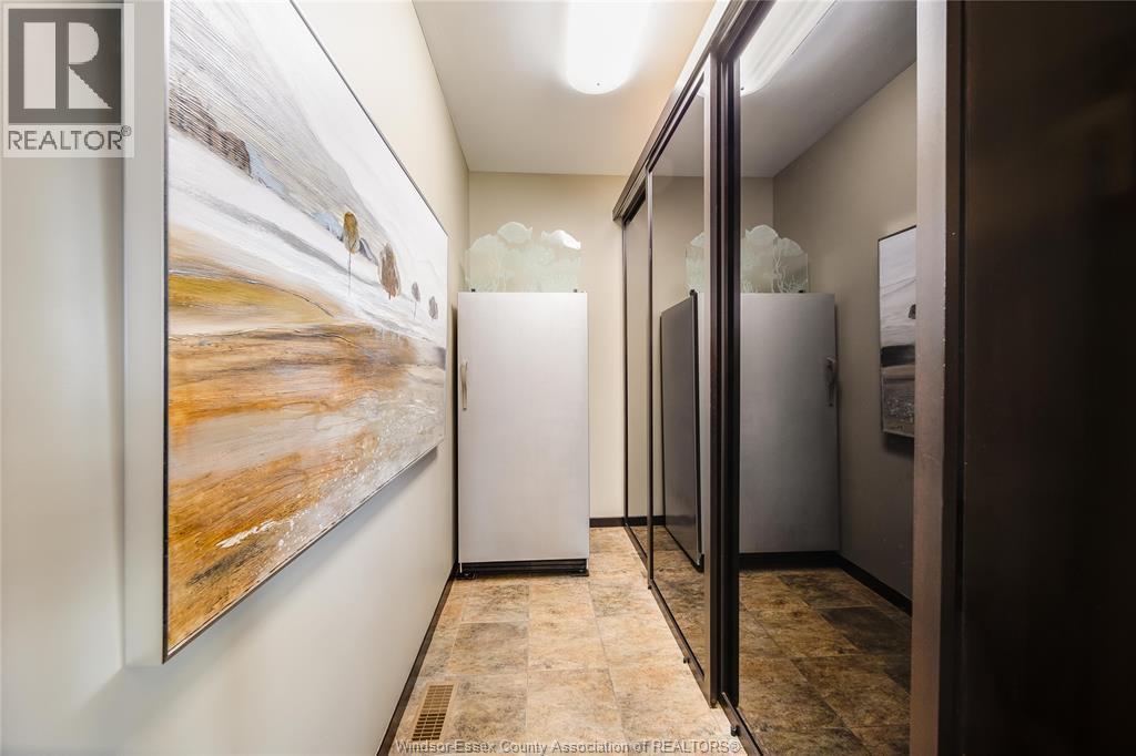 914 Lakeshore Road 101, Maidstone, ON - Indoor Photo Showing Other Room