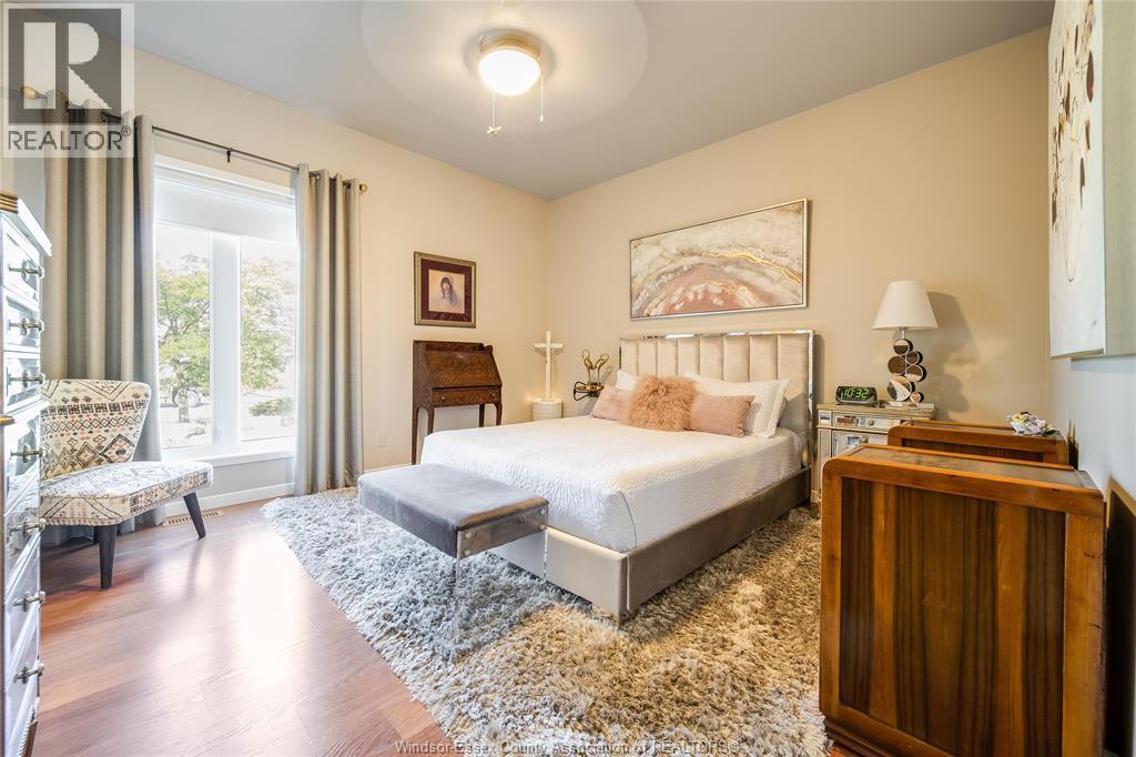 914 Lakeshore Road 101, Maidstone, ON - Indoor Photo Showing Bedroom