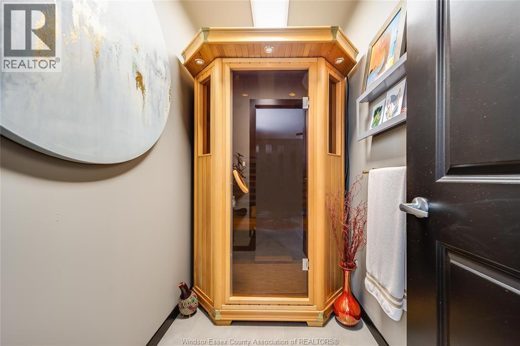 914 Lakeshore Road 101, Maidstone, ON - Indoor Photo Showing Other Room