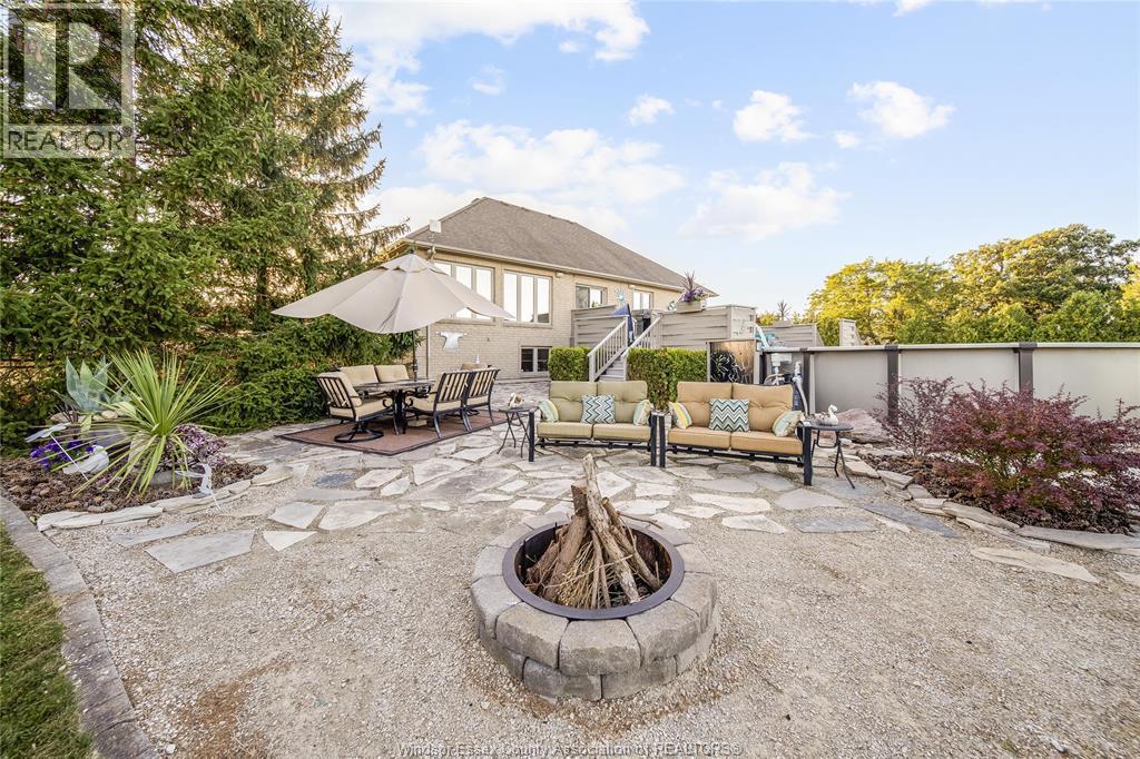 914 Lakeshore Road 101, Maidstone, ON - Outdoor