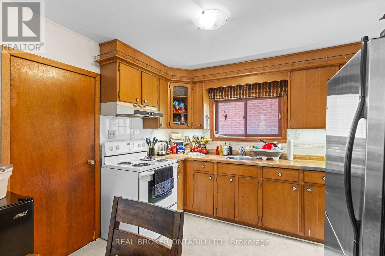 1323 2Nd Avenue W, Owen Sound, ON - Indoor Photo Showing Kitchen