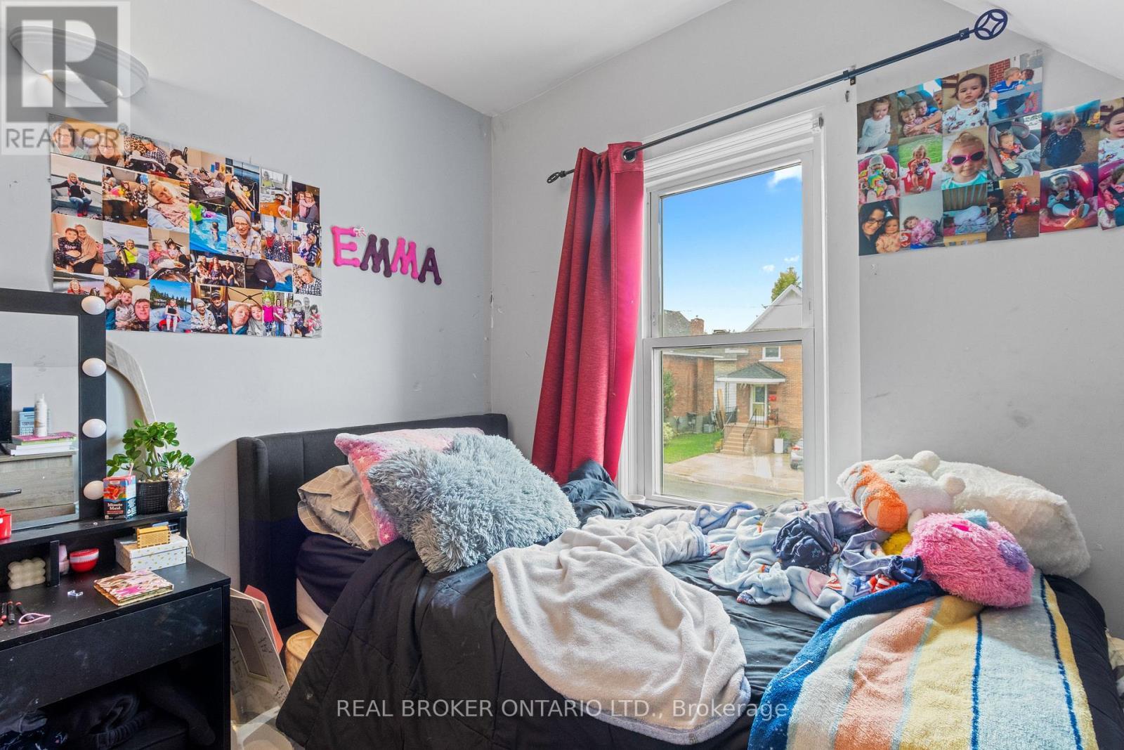 1323 2Nd Avenue W, Owen Sound, ON - Indoor Photo Showing Bedroom