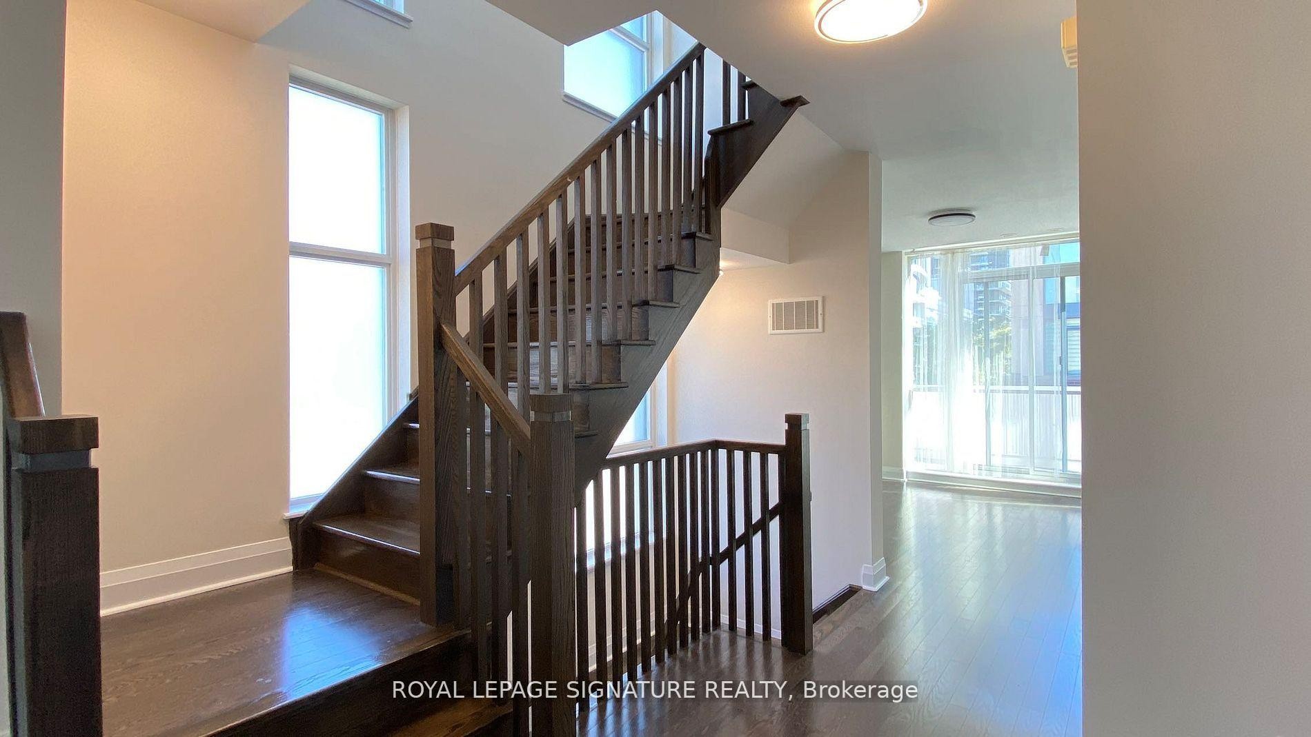 1-5040 Four Springs Avenue, Mississauga, ON - Indoor Photo Showing Other Room