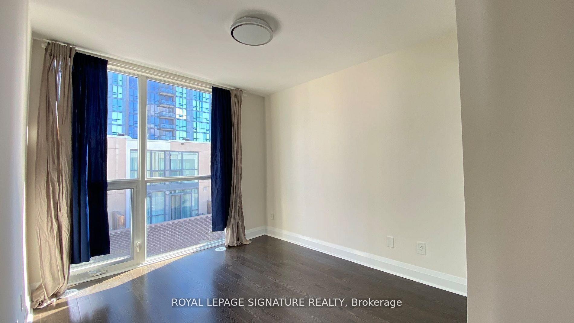 1-5040 Four Springs Avenue, Mississauga, ON - Indoor Photo Showing Other Room