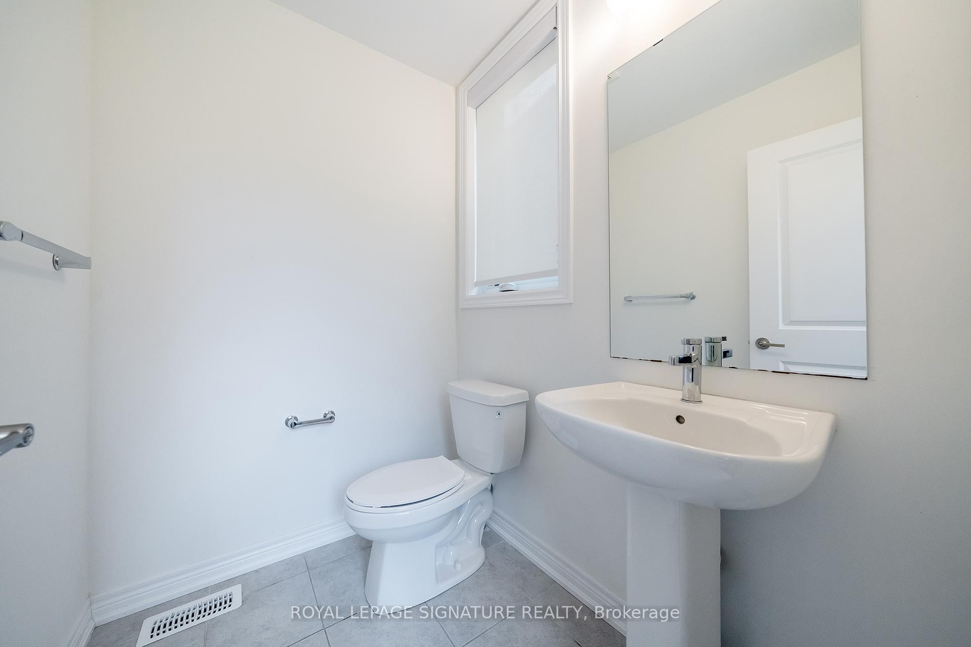 13 Folcroft Street, Brampton, ON - Indoor Photo Showing Bathroom