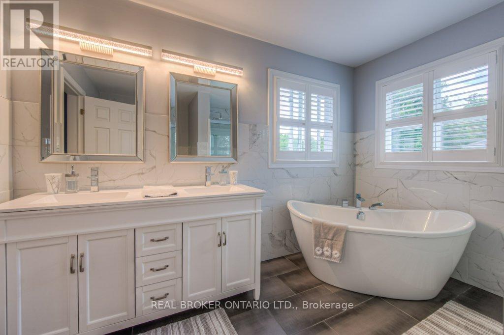 177 Old Maple Boulevard, Guelph/Eramosa, ON - Indoor Photo Showing Bathroom