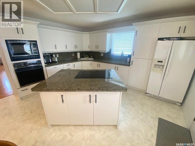 32 Windfield Place, Yorkton, SK - Indoor Photo Showing Kitchen