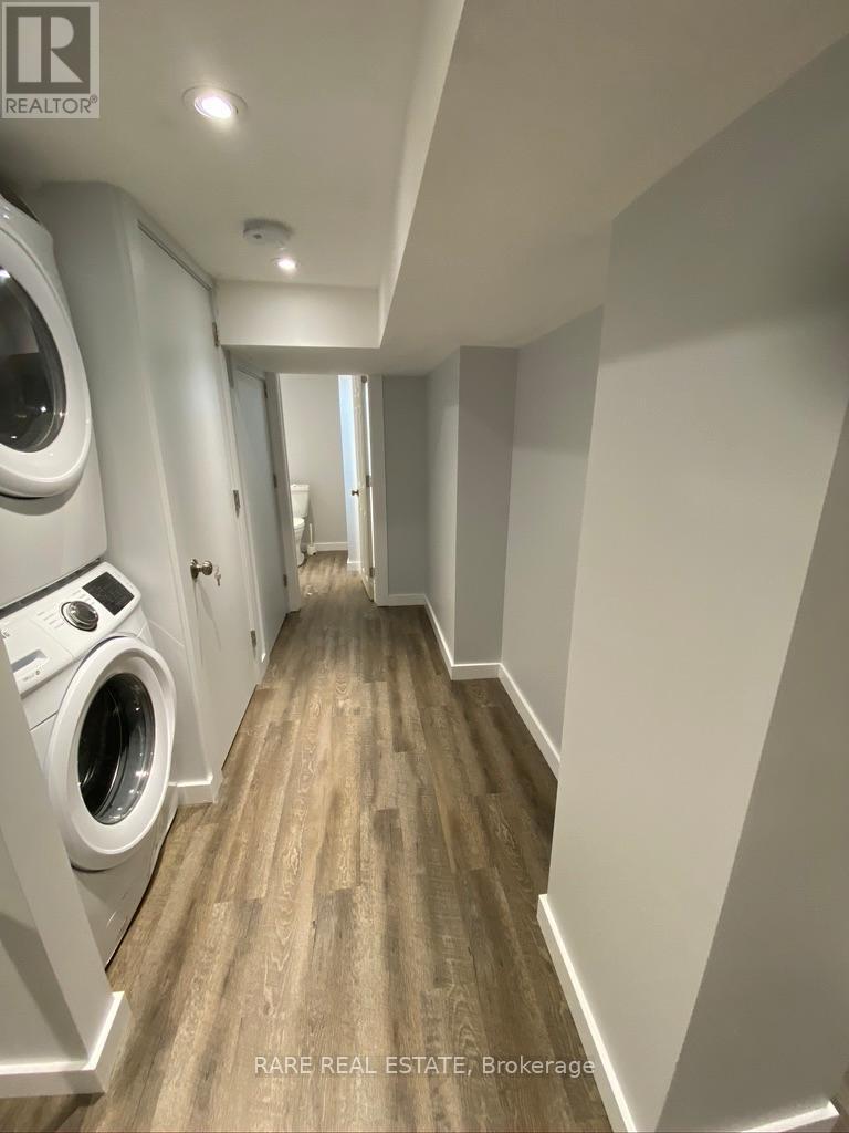 2491 Gerrard Street E, Toronto, ON - Indoor Photo Showing Laundry Room
