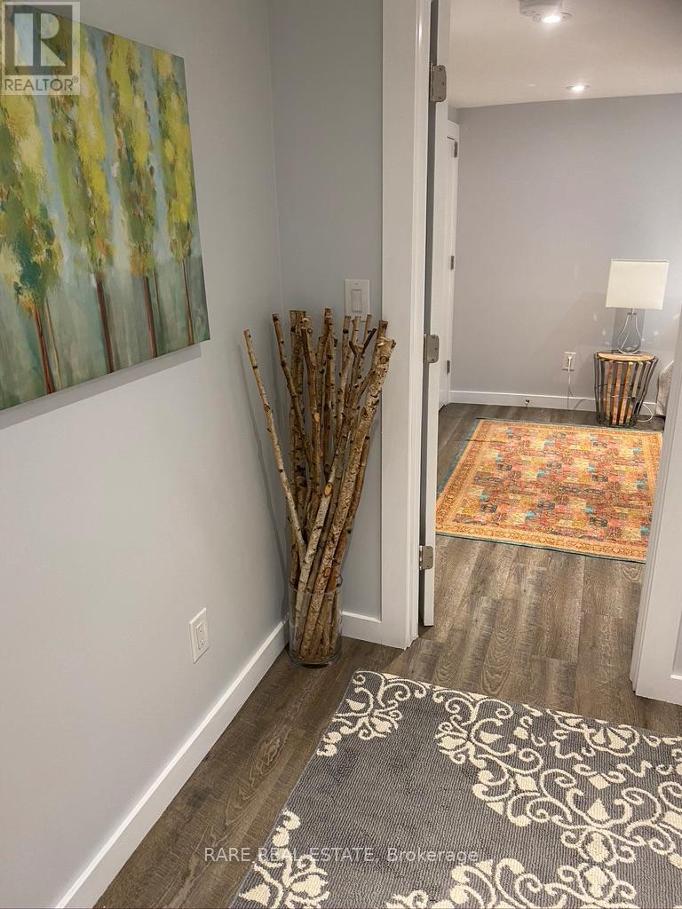 2491 Gerrard Street E, Toronto, ON - Indoor Photo Showing Other Room