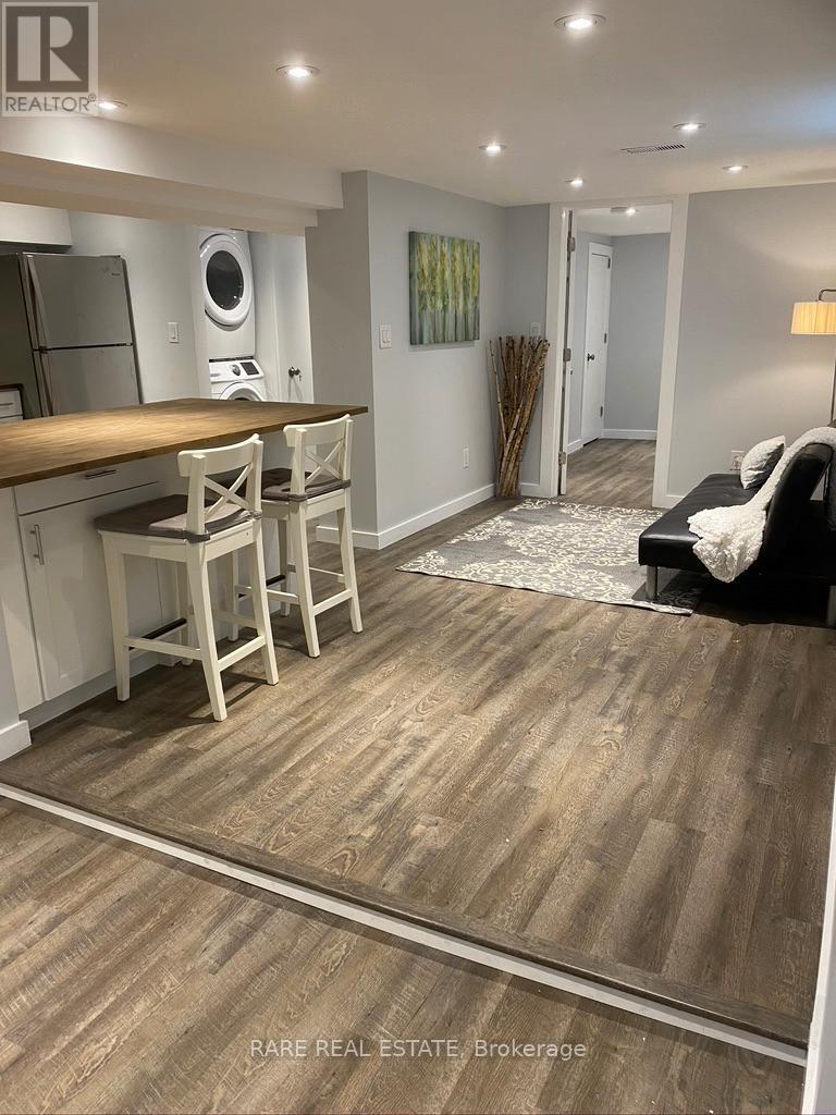 2491 Gerrard Street E, Toronto, ON - Indoor