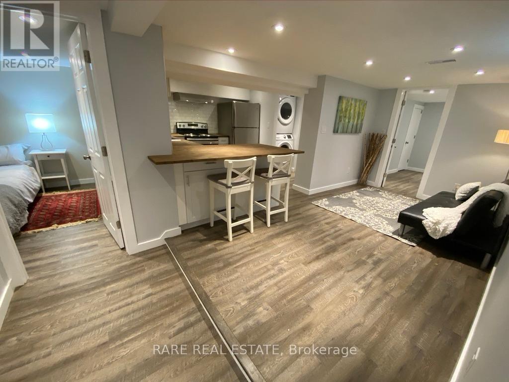 2491 Gerrard Street E, Toronto, ON - Indoor