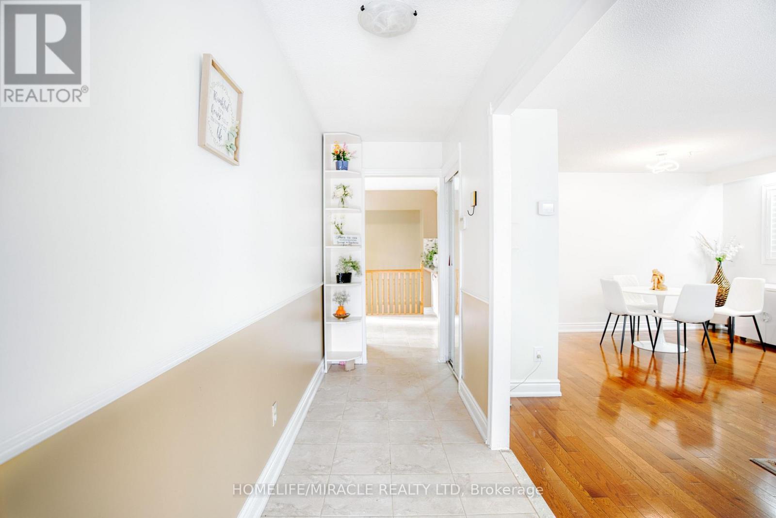 3353 Martins Pine Crescent, Mississauga, ON - Indoor