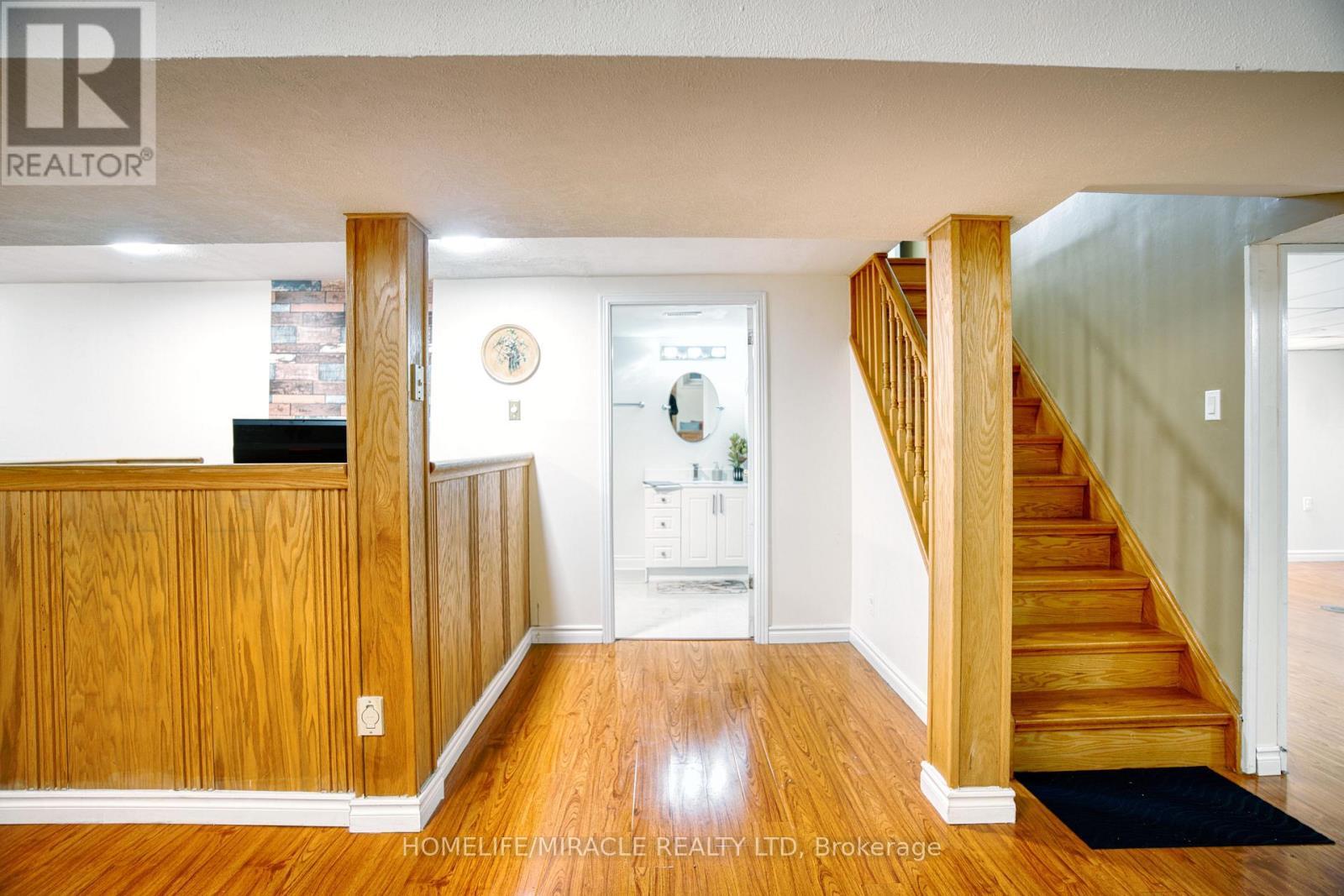 3353 Martins Pine Crescent, Mississauga, ON - Indoor Photo Showing Other Room